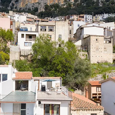 House Mare E Supramonte * Baunei